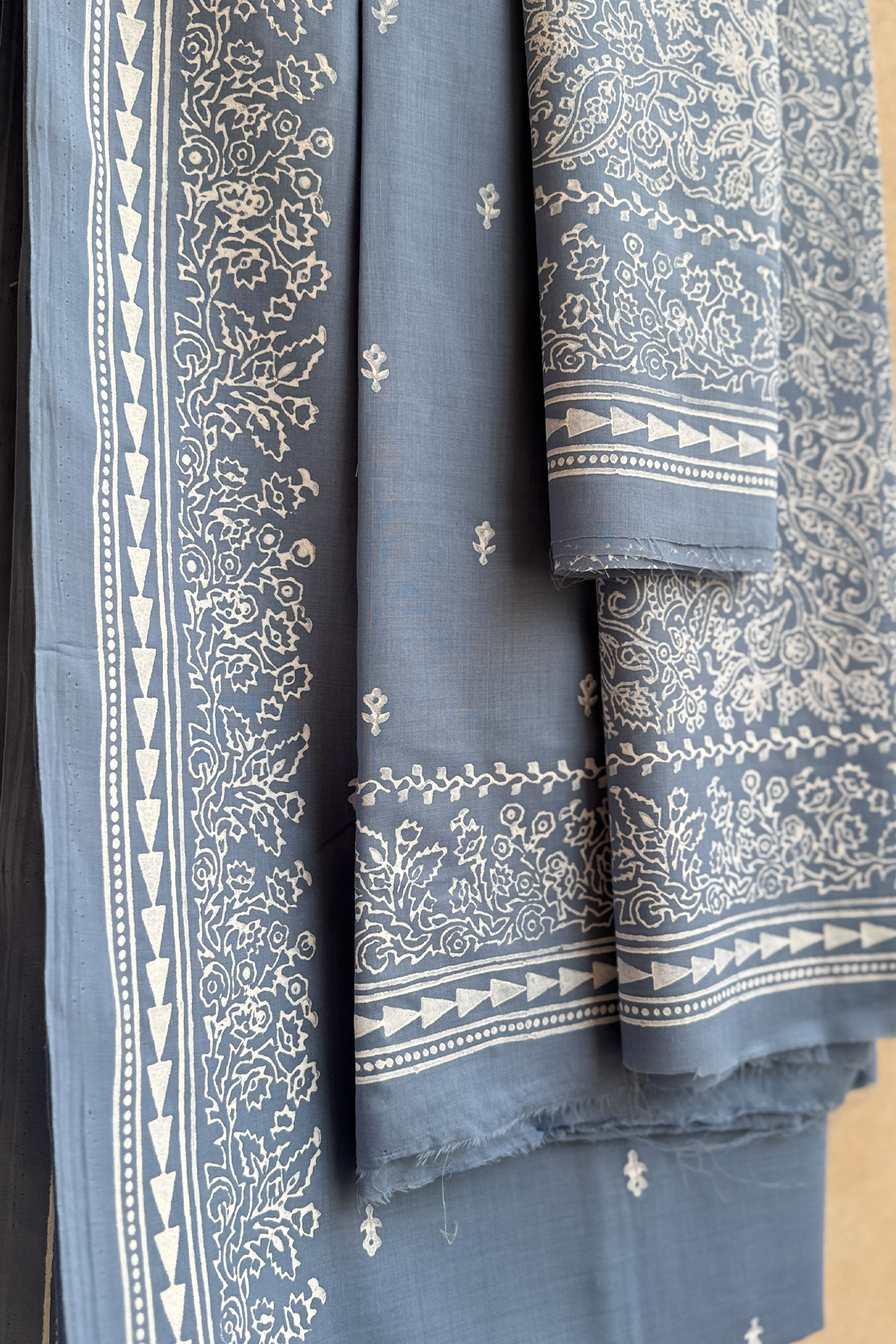Aysel Unsitched Suit